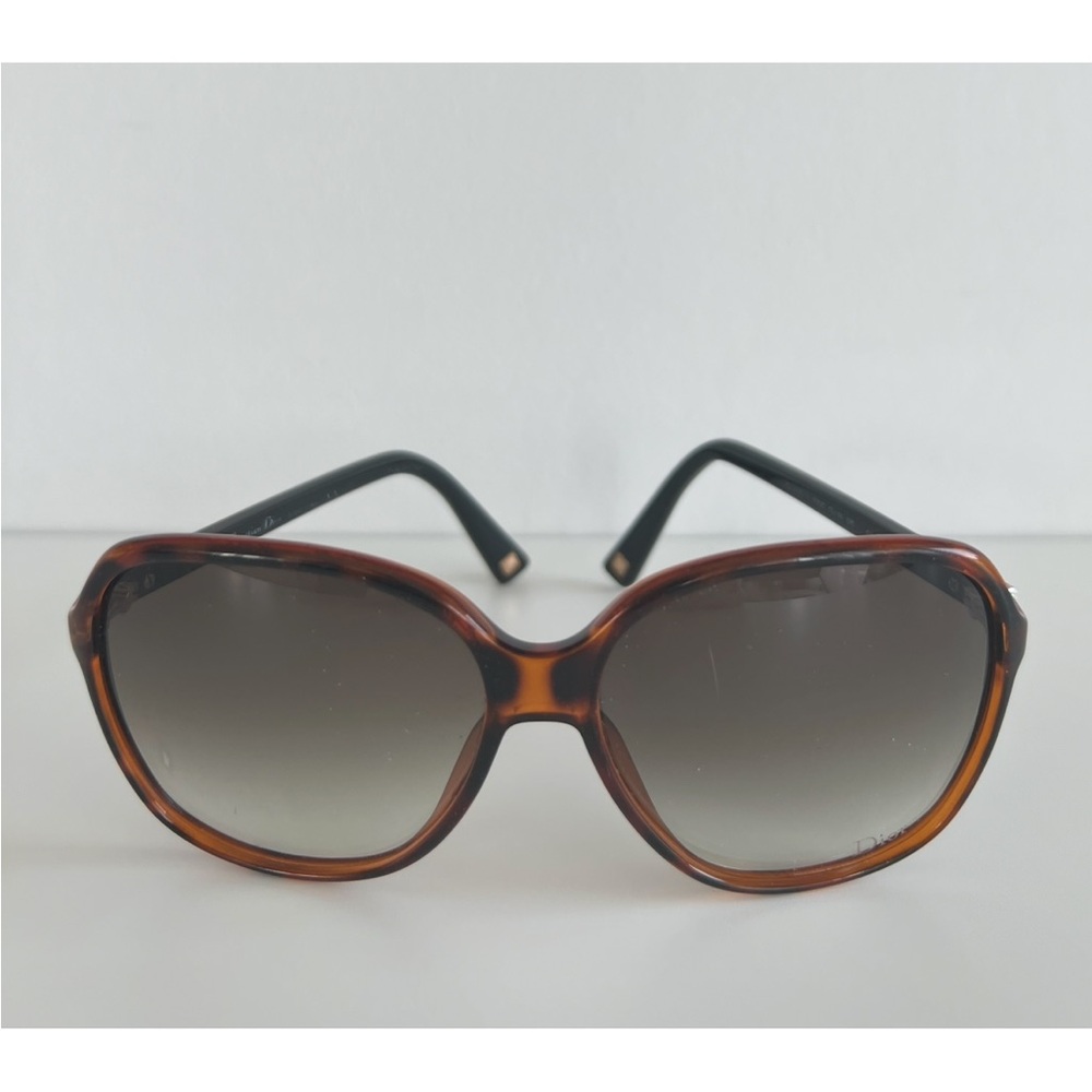 Christian Dior Oversized Tortoiseshell Sunglasses Gradient Polarized – 55mm